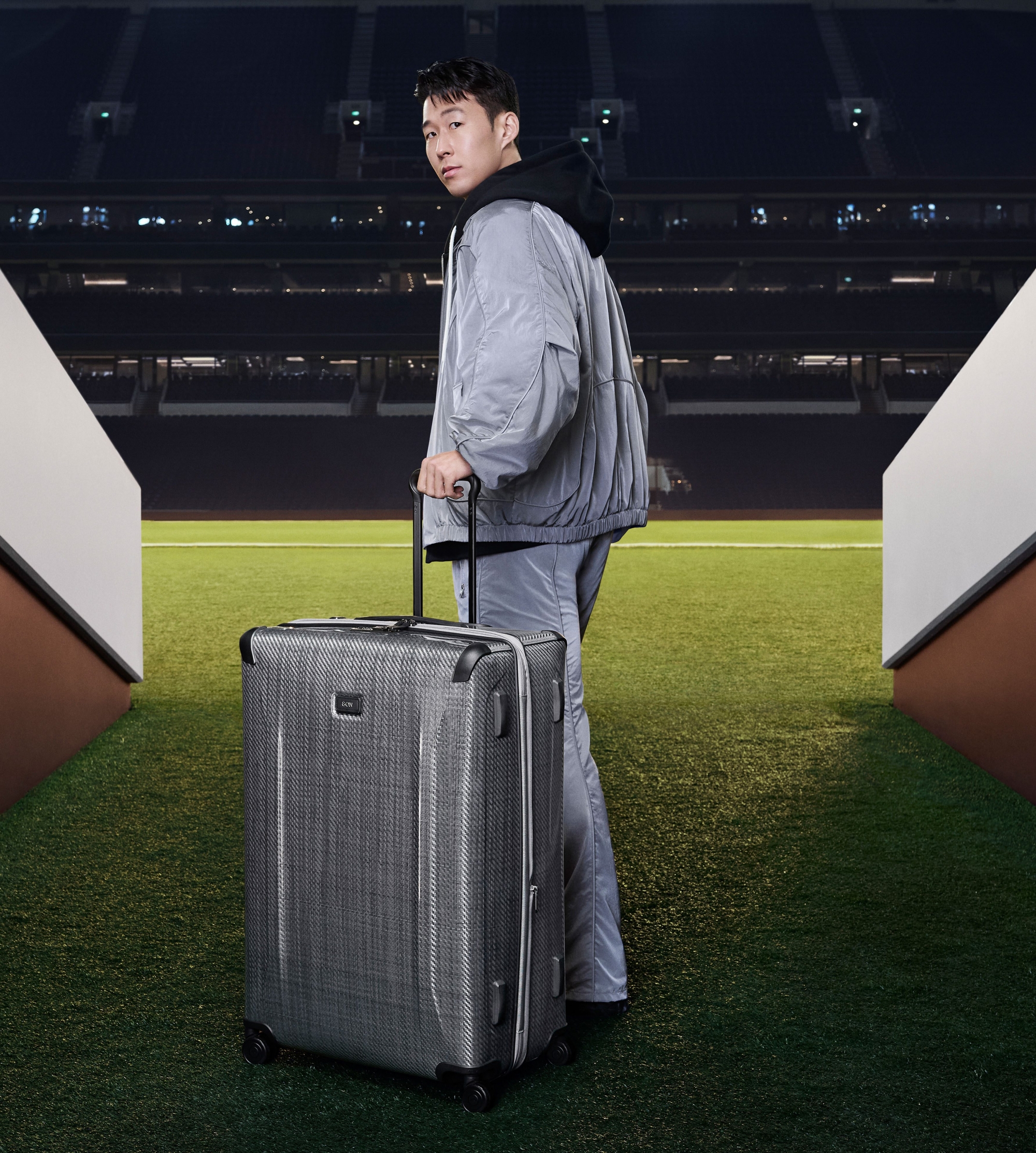 240311 JD TUMI SHOT 13 FW24 SON TALENT TEGRA EXTGRIP TGRAPHIE 019 FINAL RGB 300